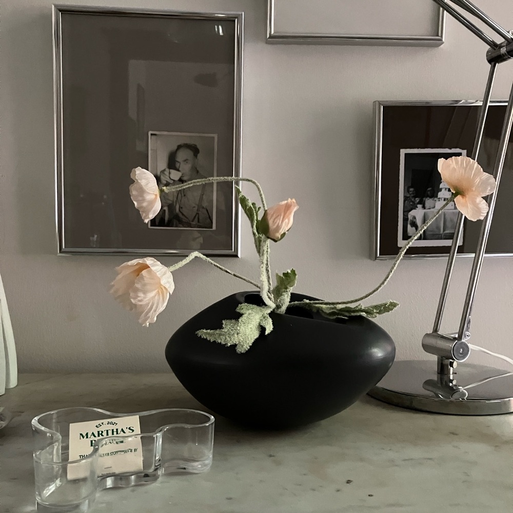 Vintage IKEA Matte Black Bigarro Sculptural Vase / Vessel - Picture 2 of 11